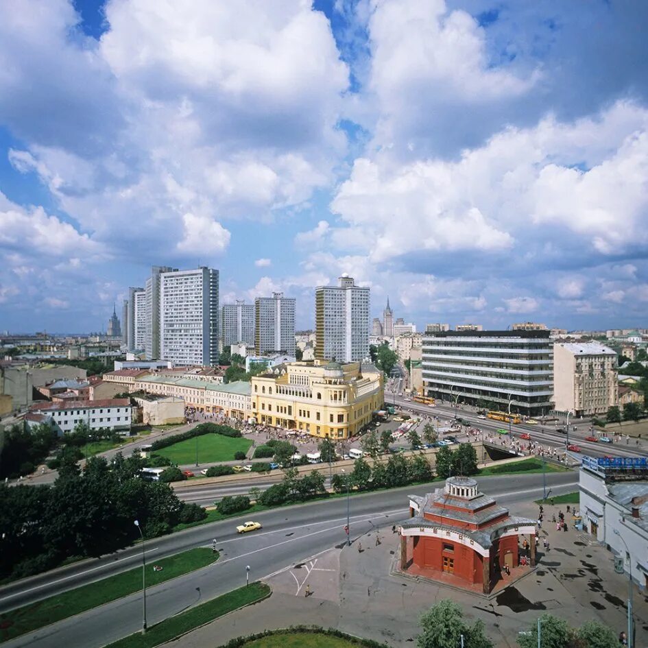 Арбатский бульвар. Район Арбат. Арбатский район Москвы. Проспект Калинина Посохин. Площадь района Арбат.