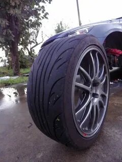 225 40 r18