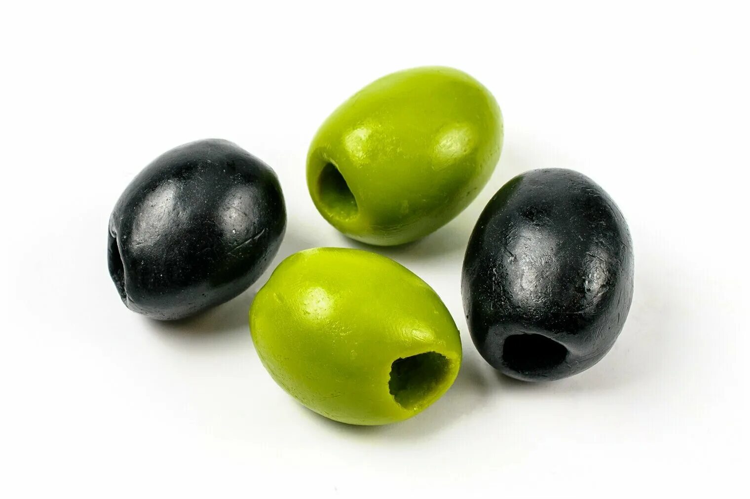 Ripe olives. две оливки. веточки оливы. оливки маслины в библии. спелые оливки.