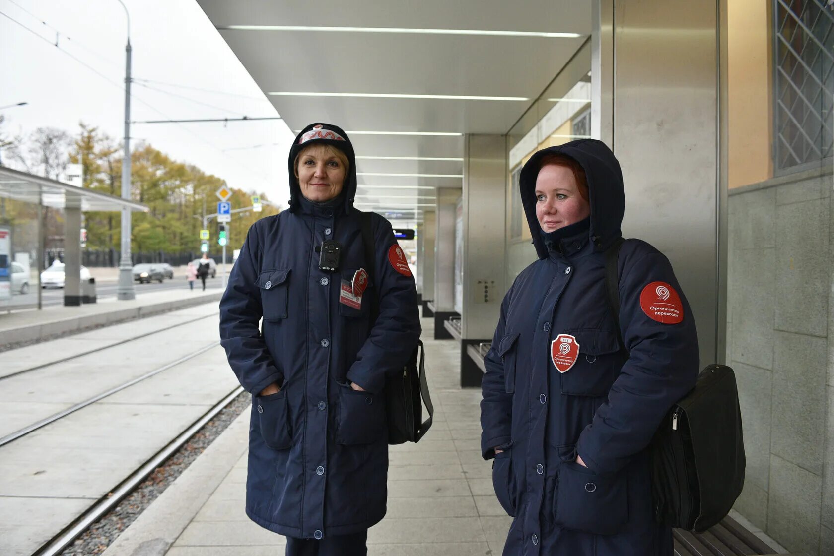 Государственное казенное учреждение перевозок. Контролер ГКУ В Москве метро. Контролеры ГКУ организатор перевозок. ГКУ организатор перевозок Москва. Форма контролера метро.