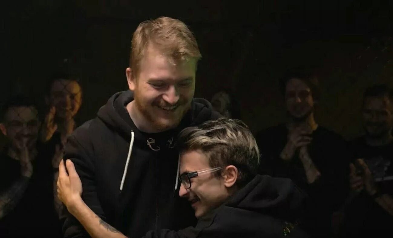 Поперечный встречается. Поперечный встречается. Поперечный встречается. Поперечный встречается. Поперечный встречается с полиной.