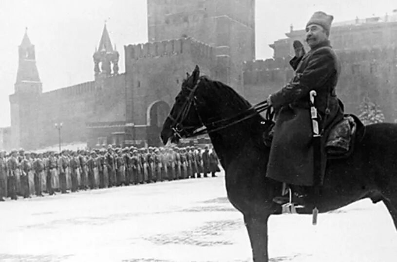 Парад 7 ноября 1941 года. Парад на красной площади 7 ноября 1941. Где проходил военный парад 7 ноября 1941