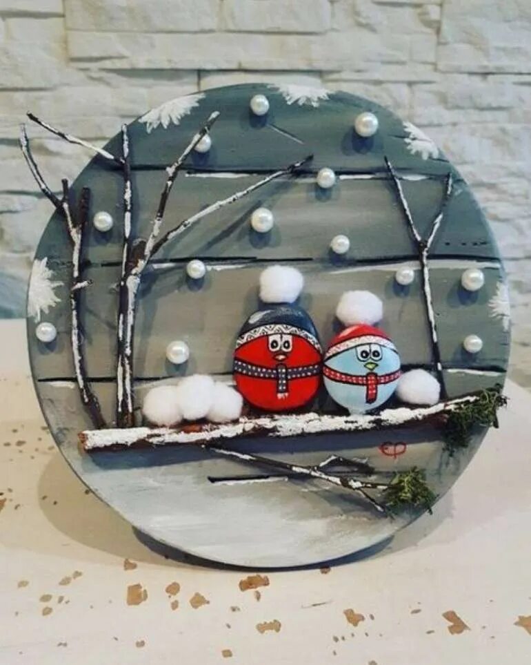 Оригинальные зимние поделки. Зимние новогодние поделки. Поделка зимняя композиция. Необычные зимние поделки. Новогодний домик поделка.