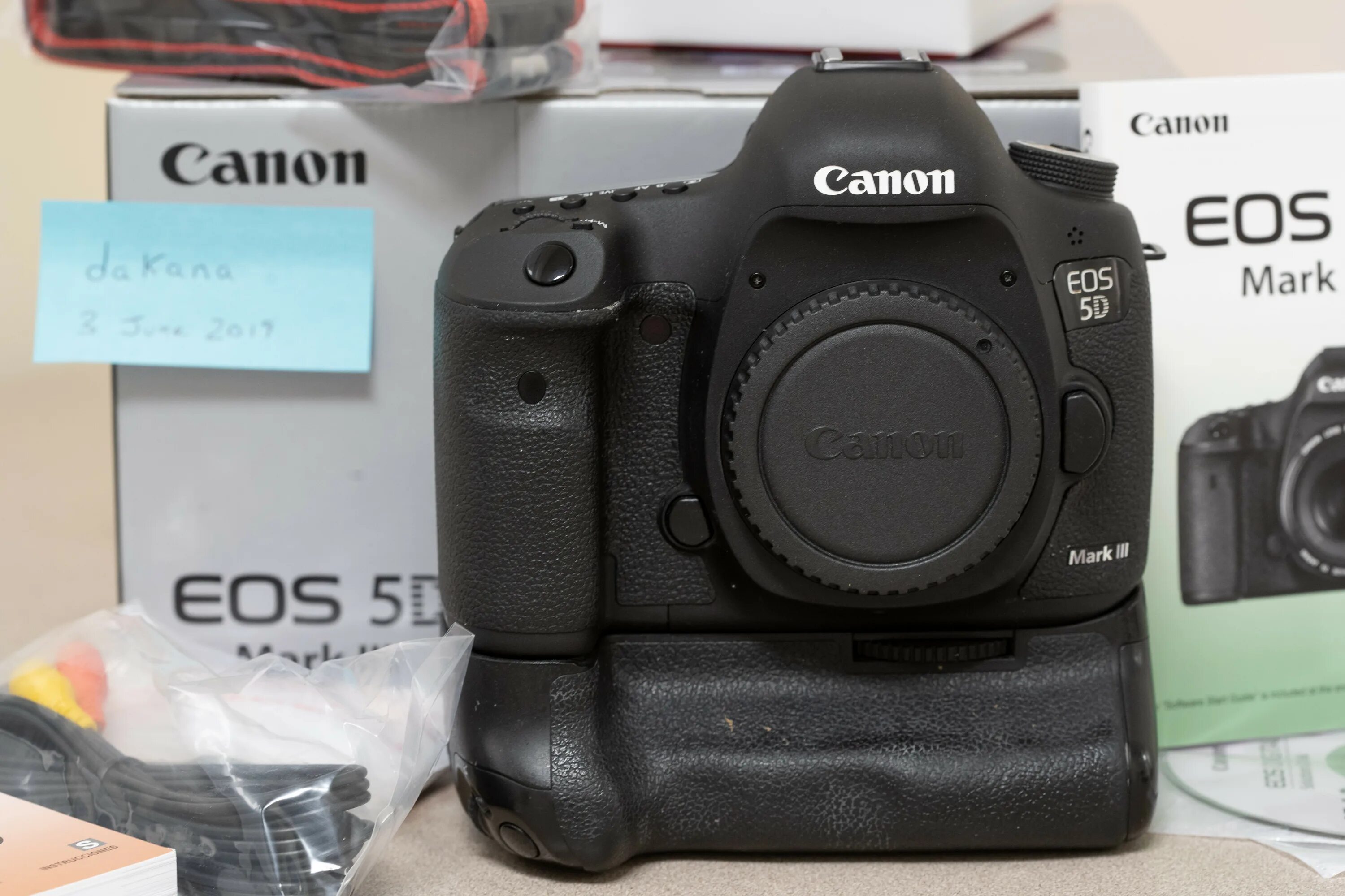 Кэнон 5д. Canon 6d canon 5d mark ii. Фотоаппарат canon 6d mark 2. Фотоаппарат кэнон 6д. Фотоаппарат canon eos 250d.