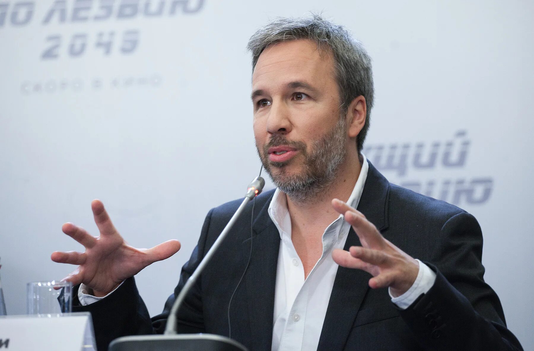 Дени вильнев оскар. Дени вильнев фотосессия. Дени вильнёв дюна. Дени сайт. Дени сайт.