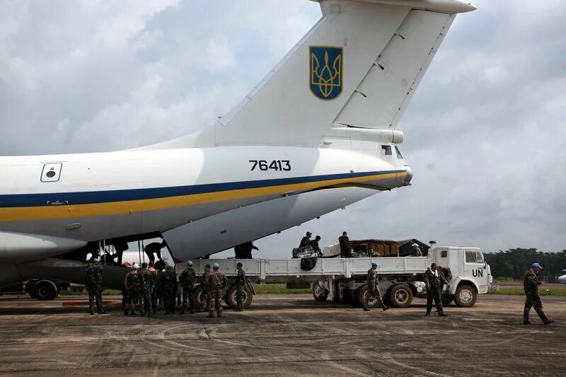 Подбили самолет ил 76. Ил 76 ввс индии. самолет луганск. бомбардировщик луганской области.