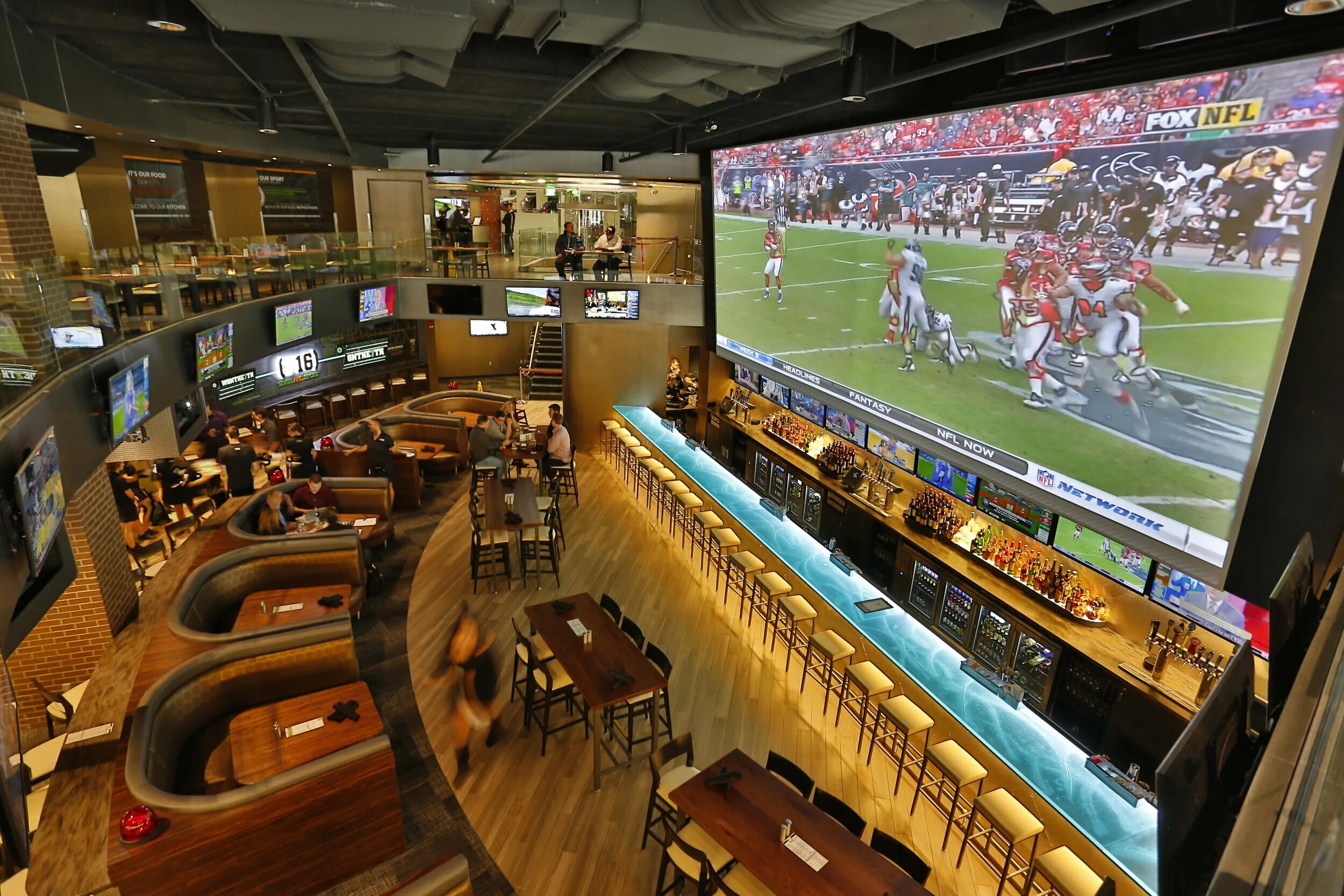 Game 5 bar