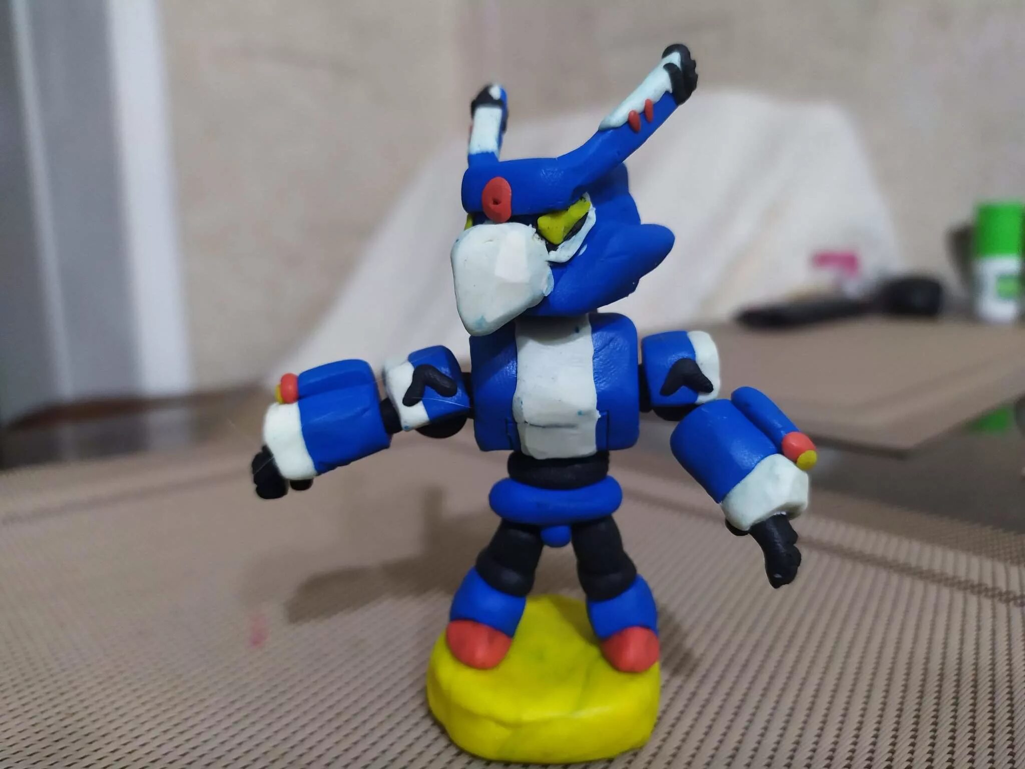 роботы из поделка из пластилина. робот из пластилина для детей. лепим трансформера из пластилина. робот из пластилина пошагово. лепка роботов из пластилина.