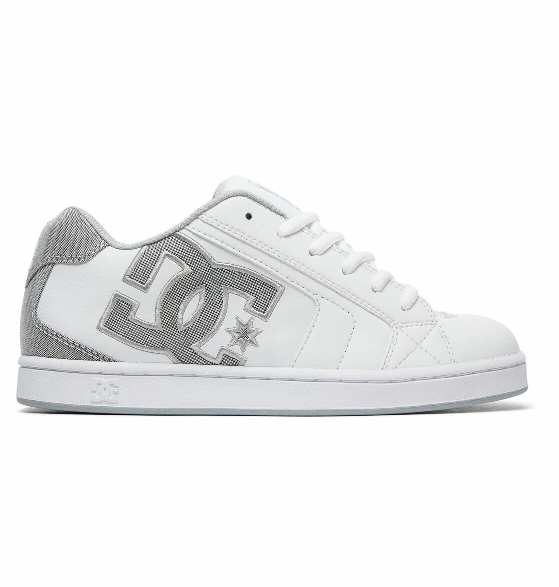 Dc white. Кеды net DC Shoes. Сникеры DC Shoes мужские. Кеды DC Shoes net se. Кроссовки DC Shoes белые.