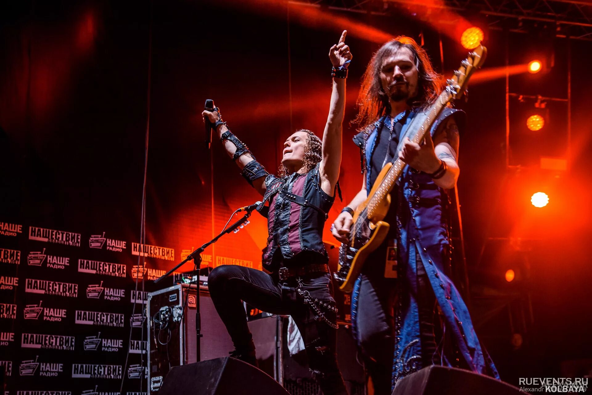 Юлия ендроссек эпидемия. Эпидемия три. To the lake netflix poster. Эпидемия 2. Эпидемия три.