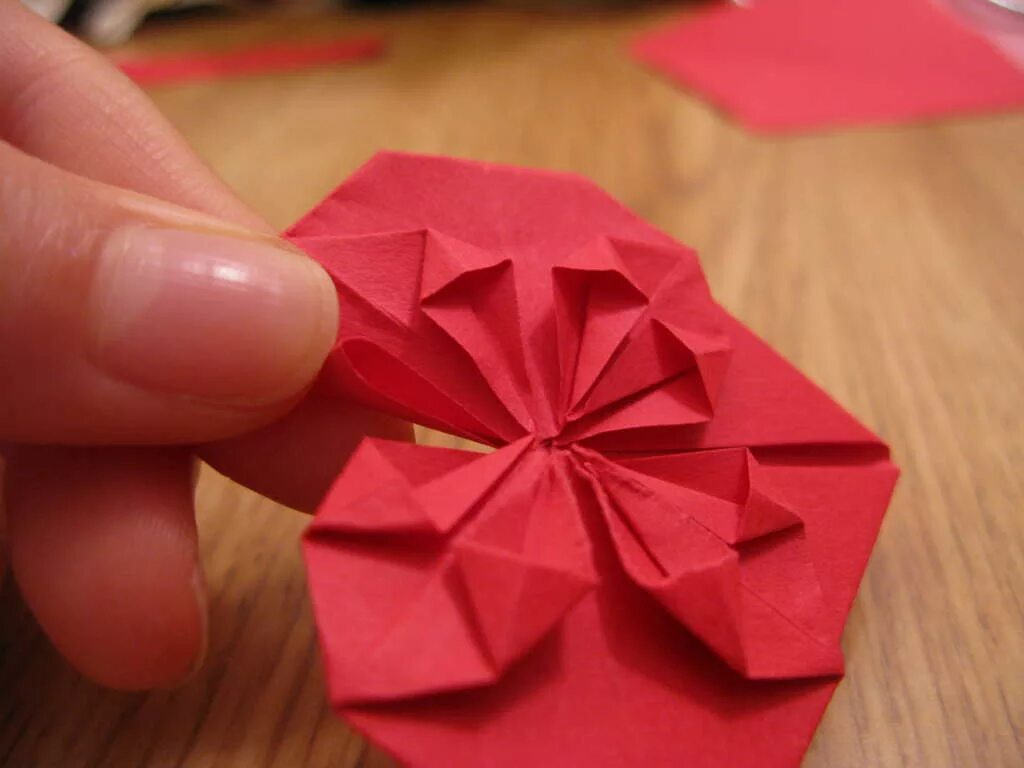 Оригами. Оригами сердечко. Оригами сердце из бумаги. Поделки из бумаги без клея.
