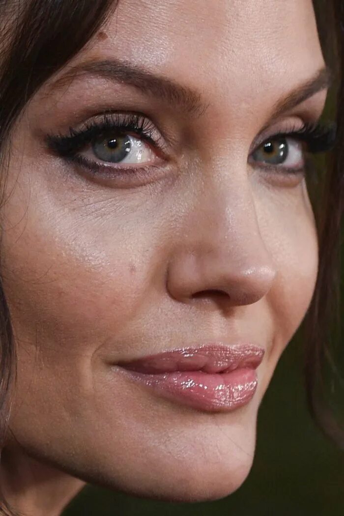 Макияж Анджелины Джоли. Анджелина Джоли макияж глаз. Мейкап Анджелины Джоли. Анджелина Джоли без ретуши.