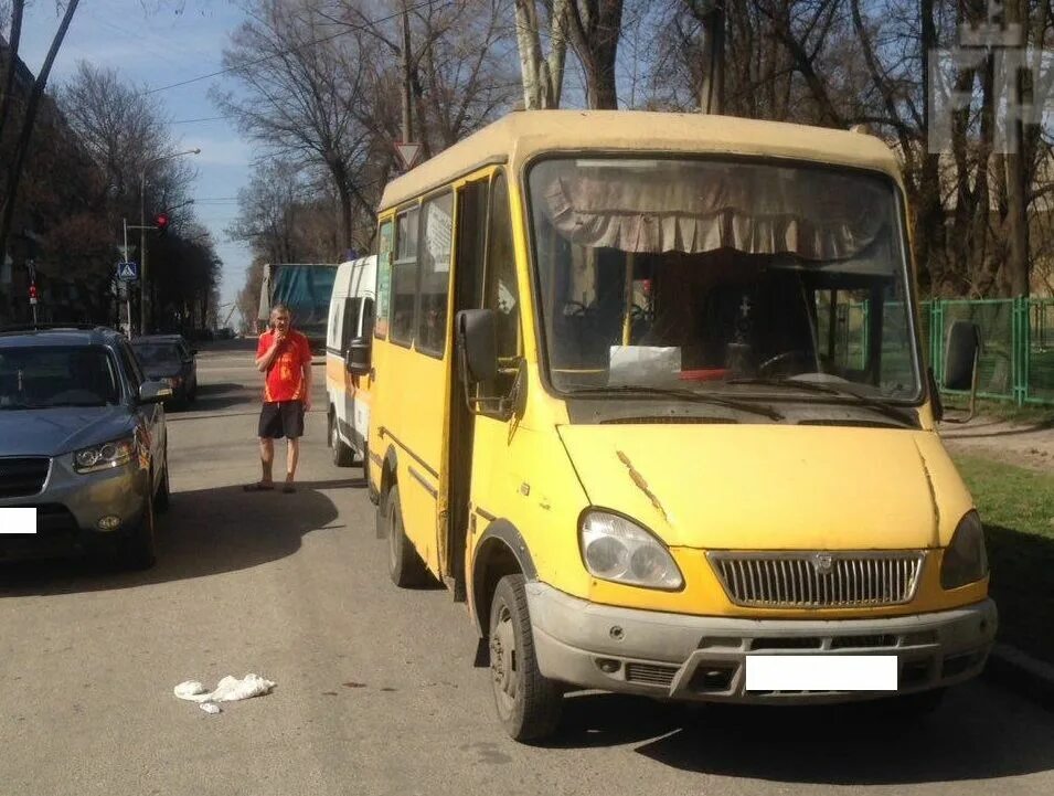 Запорожье ростов автобус. Запорожская маршрутка. Автобус маршрутка. Патриотический автобус. Запорожье коммерческий автобус.