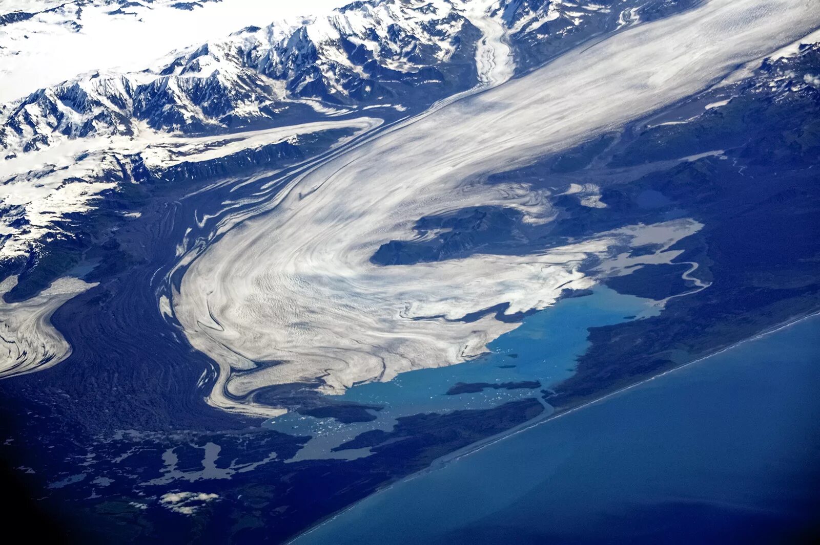 беринг аляска. беринг аляска. витус беринг камчатские экспедиции. ледник беринга. ледник беринга на аляске.