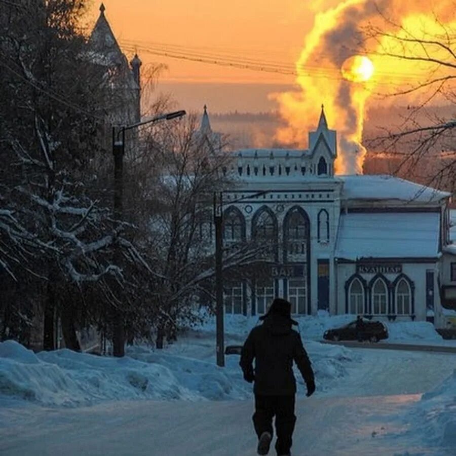 Погода вахруши слободского на 10 дней. Пгт Вахруши. Поселок Вахруши Кировская область. Вахруши особняк Вахрушева. Вахруши Киров.