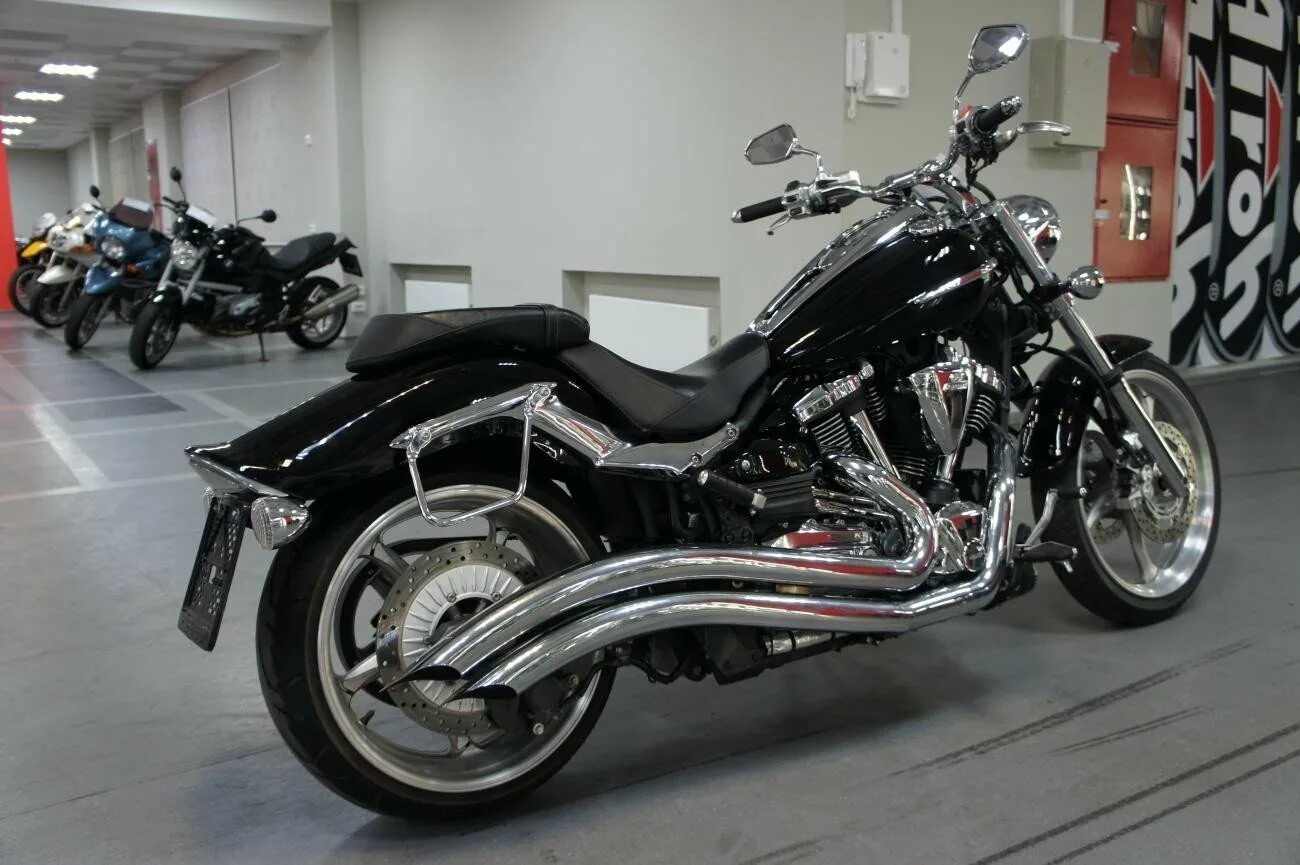 Yamaha xv1900 raider custom. Yamaha raider 1900. Мотоцикл ямаха райдер 1900. Yamaha raider. Ямаха xv1900 raider.