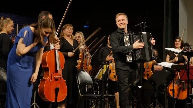 Концерты с информационным. Гастроли абакан. Гастроли абакан. Концерт на стадионе. Гастроли абакан.
