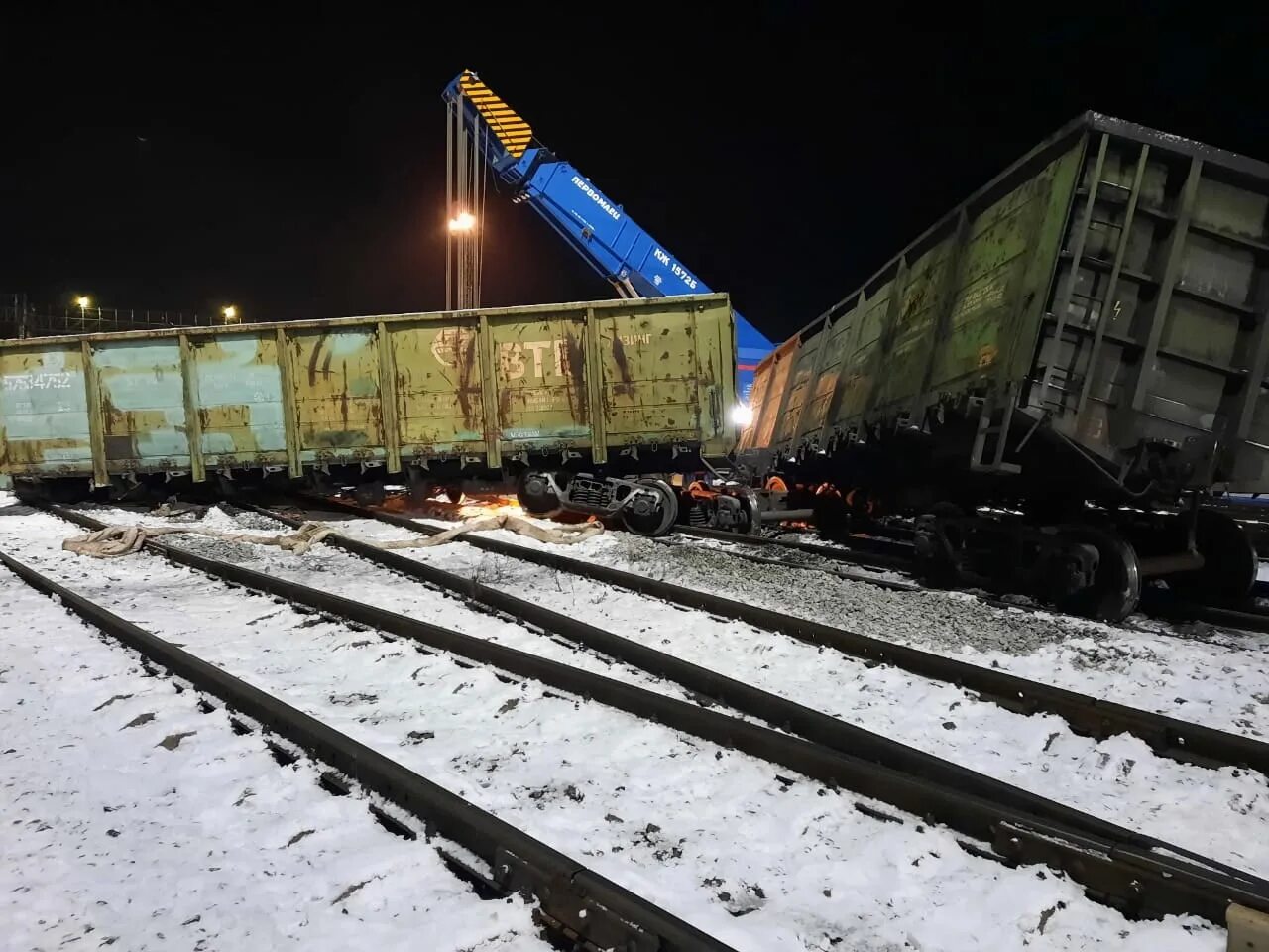 Омск 14 октября. Сход ЖД вагонов станция Новокуйбышевская. Сход вагонов в Омске. Сход поезда станция Восточная Омск. Сход вагонов 21.03.2023.