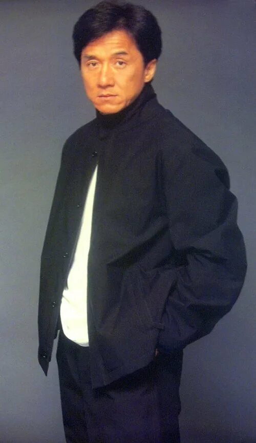 джеки чан ростов. джекки чанв полный рост. джеки чан ростов. джеки чан во весь рост. джеки чан молодой.