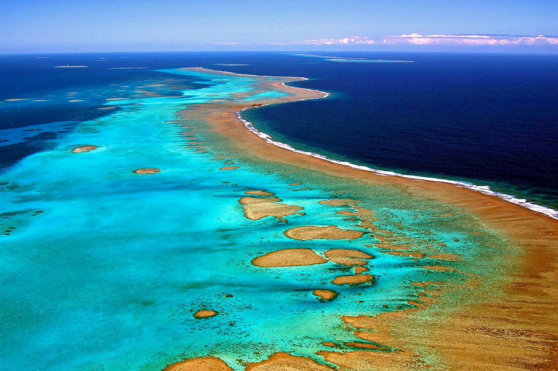 The largest ocean in the world. Великий барьерный риф австралия. барьерный риф новой каледонии. большой барьерный риф (the great barrier reef). барьерный риф новой каледонии, франция..