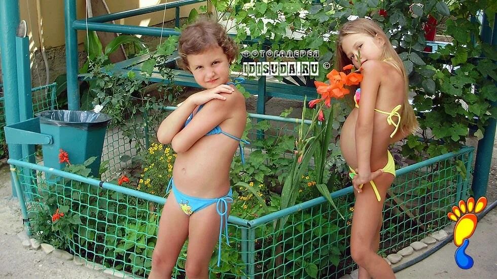 Совсем юных худеньких