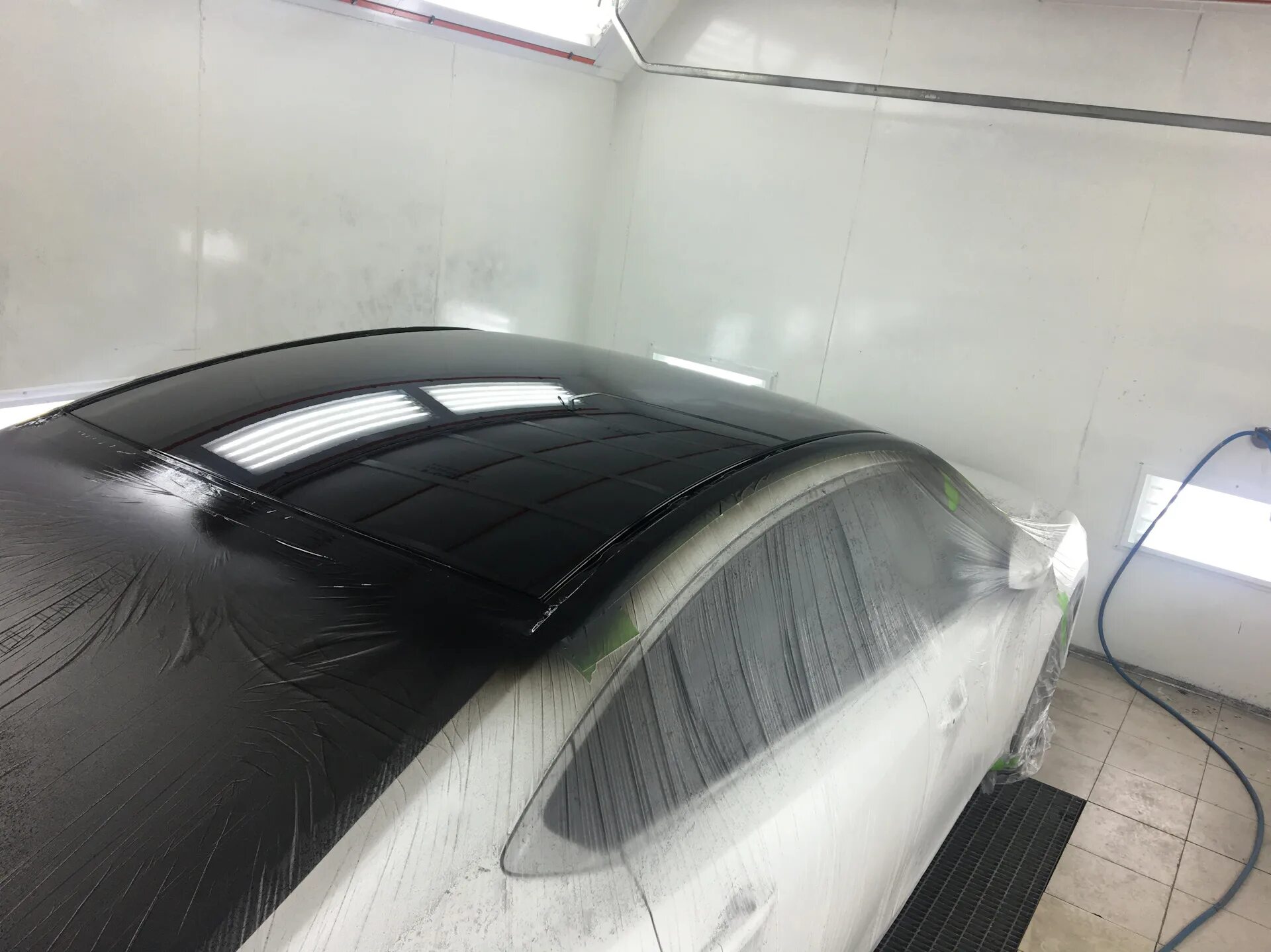 Стойки крыши автомобиля. Volvo c60 открытая крыша. Как сделана крыша авто. Ваз 2114 с панорамной крышей. Как сделана крыша авто.