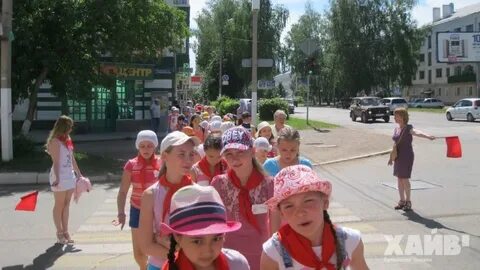 Колонна детей