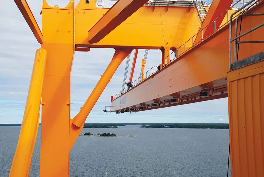 Ship to ship операции на ходу. Судно газовоз псков. Ship to. Ship to. Ship to ship надстройка.