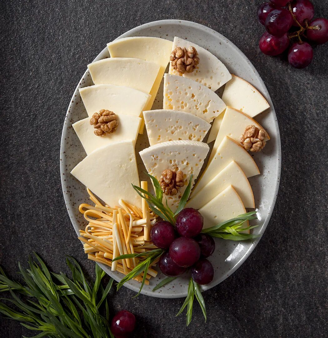 Download wallpaper cheese, honey, garnet, cuts, dried fruits, section food in re