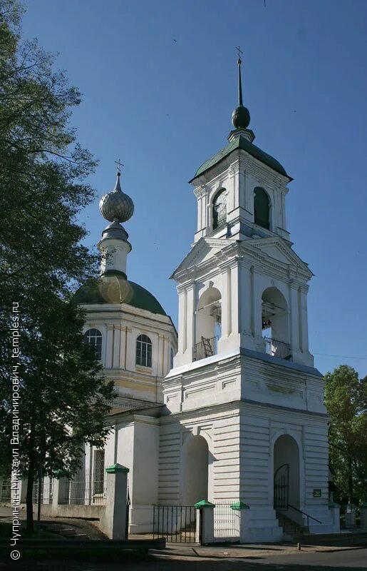 рабочий поселок петровское ярославская область. церковь фото.
