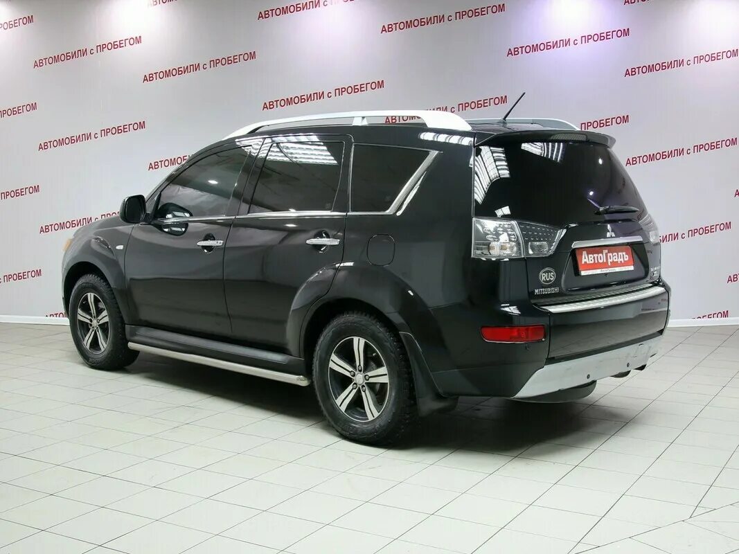 Мицубиси с пробегом в московской области. Митсубиси Аутлендер 2008 3.0. Mitsubishi Outlander 3 3.0. Мицубиси Аутлендер 2007 года черный на. Митсубиси Аутлендер максимальной комплектации 2008г.