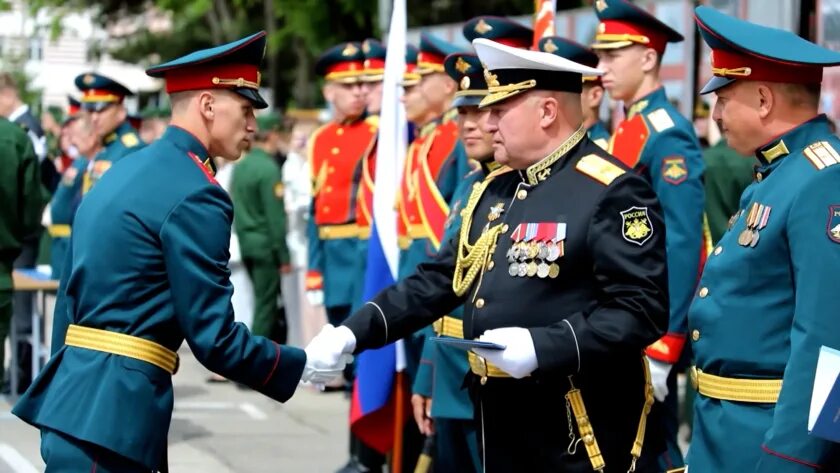 Выпуск двоку 2020 благовещенск. Дальневосточное высшее общевойсковое командное училище. Выпуск двоку 2020 благовещенск. День двоку. Выпуск двоку 2023 декабрь.