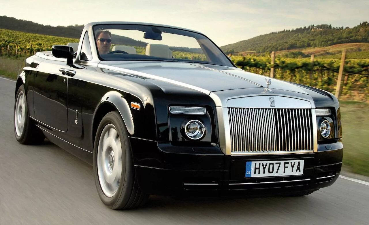 Машина похожая на ройс ройс. Rolls Royce Phantom. Rolls Royce Phantom 7 поколения. Роллс Ройс Фантом 2008. Rolls Royce Drophead 2007.