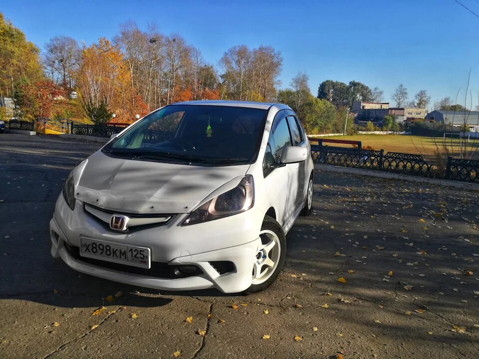 Хонда фит 2001. Реснички Honda Fit. Хонда фит 2001 года. Реснички Хонда фит гк3. Honda fit 2001