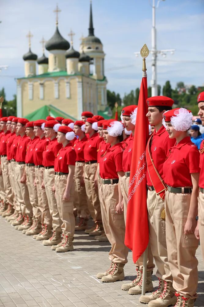 Торжественное вступление в движение. Торжественное вступление в движение