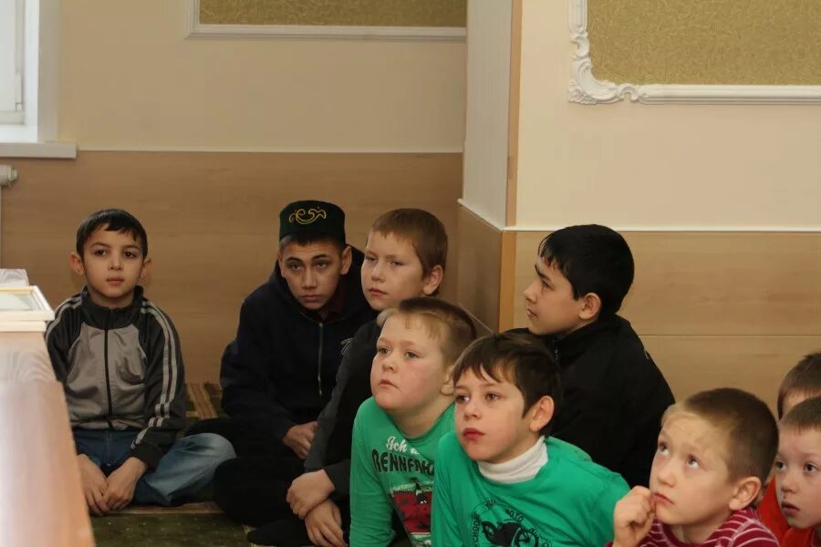 Медресе дагестан школа. Рисалят медресе. Медресе мамадыш 2022 лагерь летом. Мусульманские медресе в москве для мальчиков. Медресе для мальчиков.