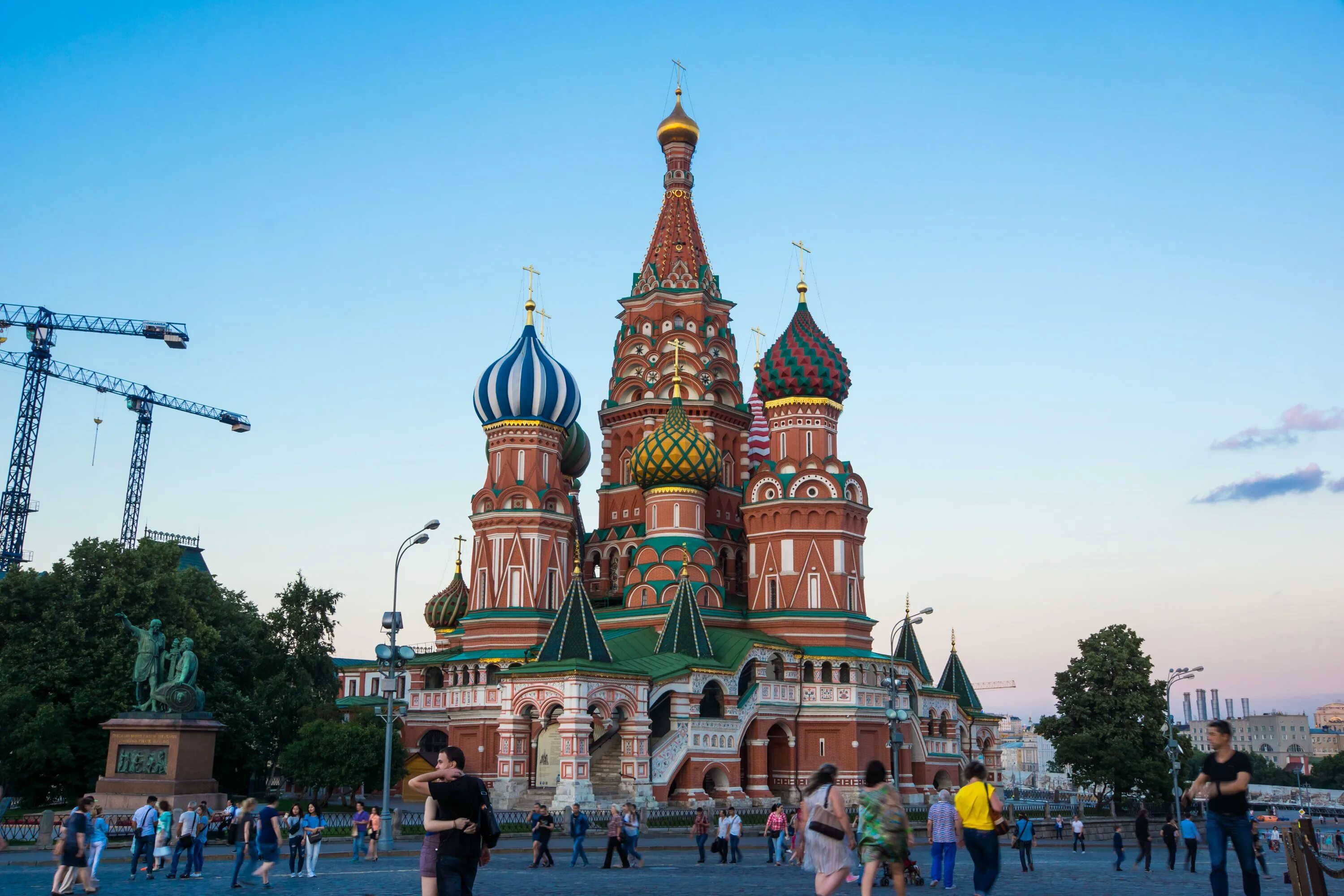 Как называется храм на красной площади. Храм василия блаженного москва. храмхрам василия блаженного. храм василмя блаженног. храм василия блаженного красная площадь.