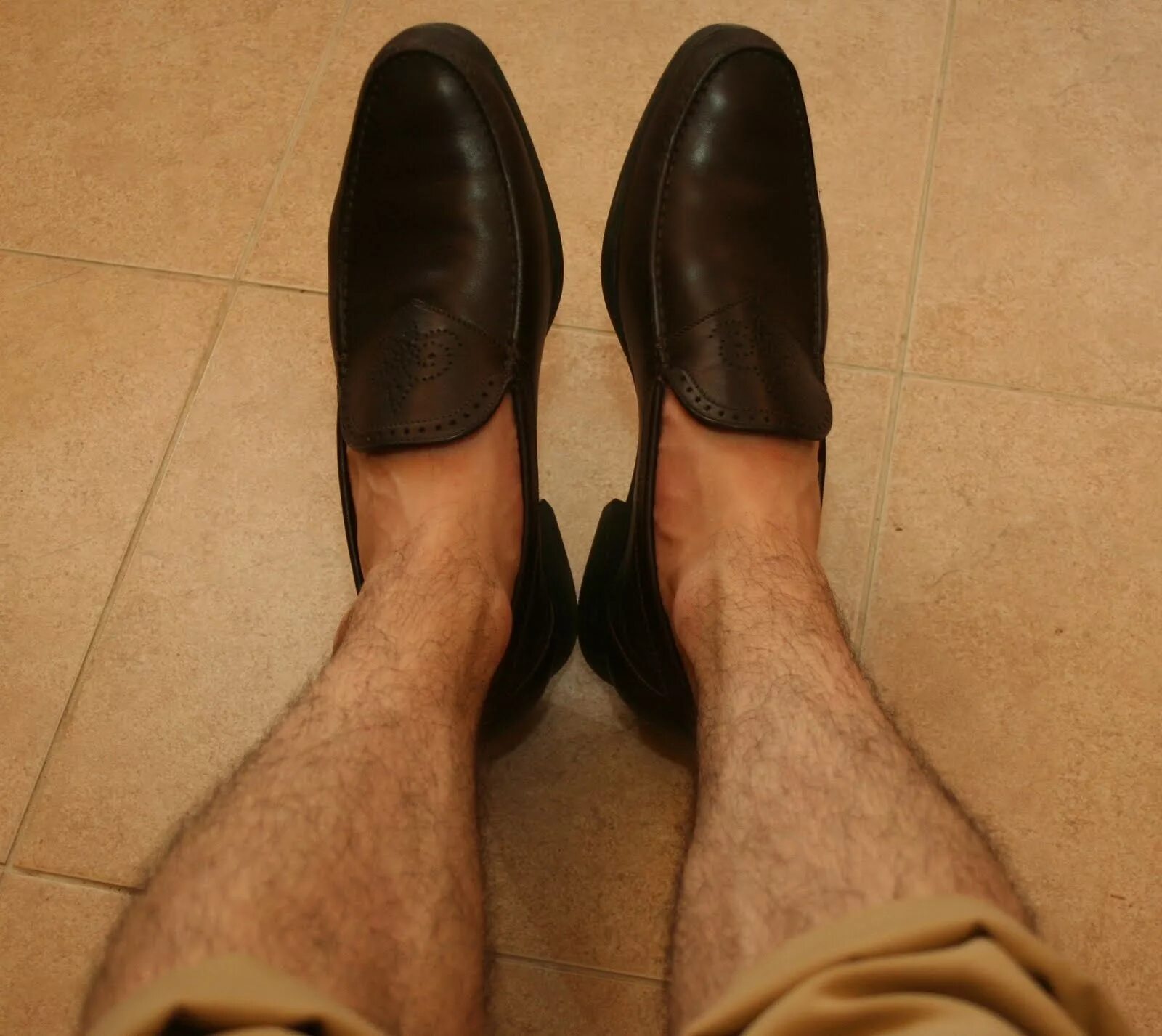 Ножки мужские. Мужские ноги в туфлях. Мужские ноги в ботинках. Волосатык мужскиетноги. Купить стопу мужскую