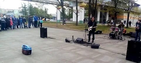 Теперь исполняет