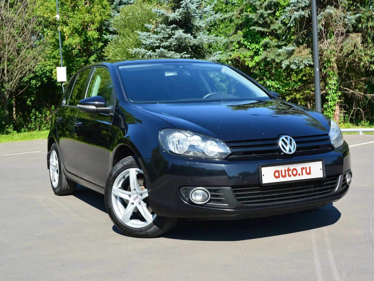 Фольксваген купить челны. Фольксваген гольф 2012 черный. Volkswagen Golf 2012 черный. Golf 6 2012. Volkswagen Golf 2012 года.