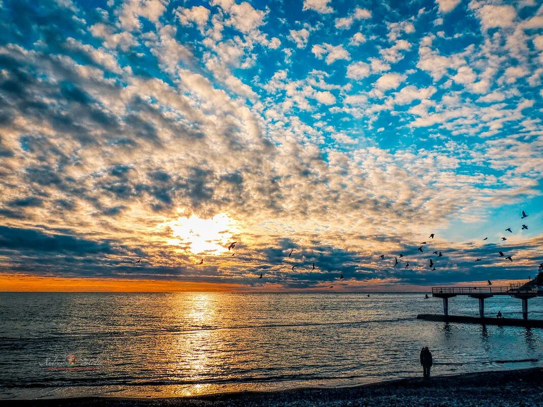красивый закат в сочи. сочи рассвет время. закат кострома сегодня заход солнца. рассвет краснодарский край. набережная сочи рассвет.