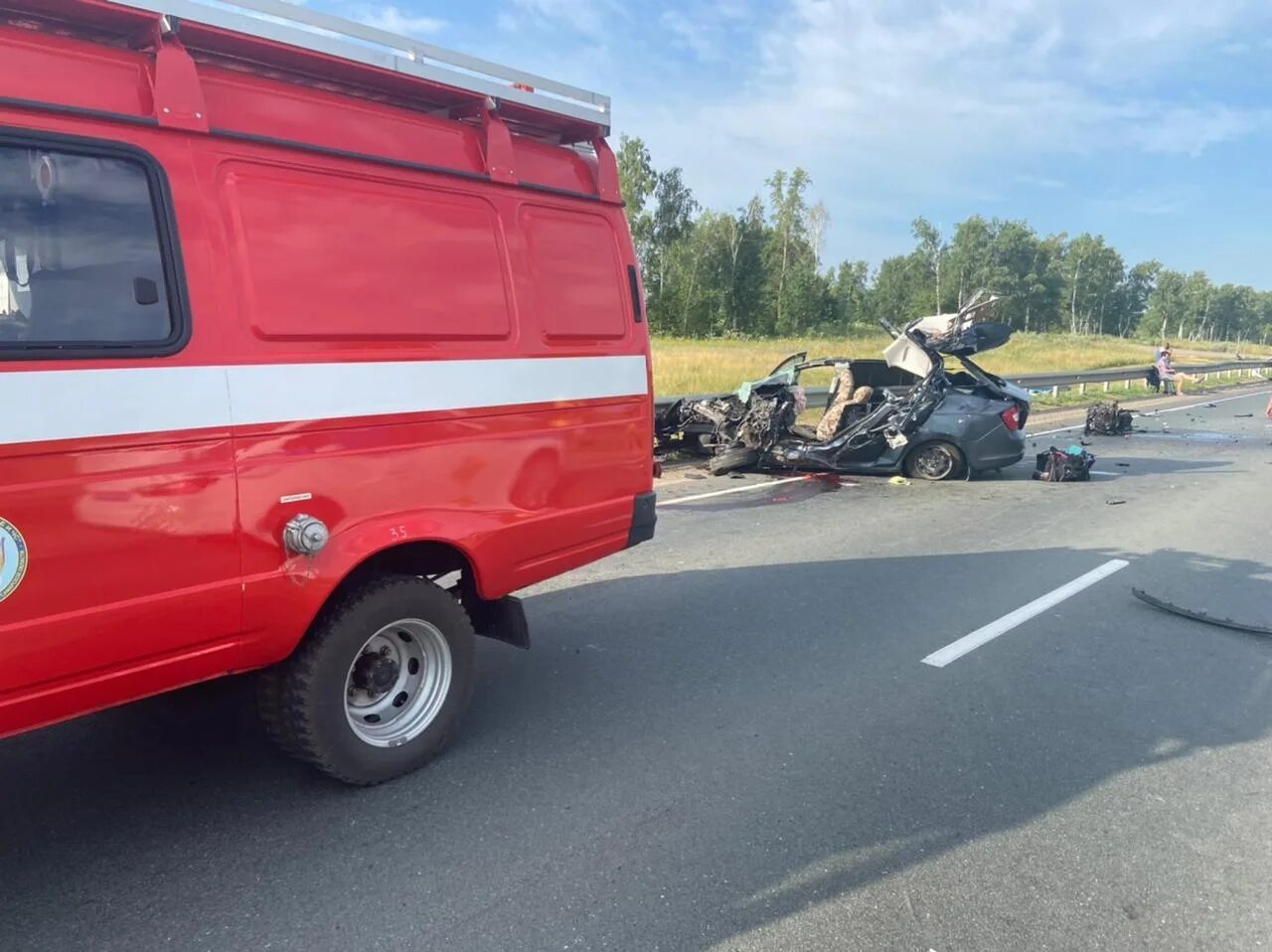 Машина легковушка. Авария на трассе м5 Самара. Происшествия в Самарской области.