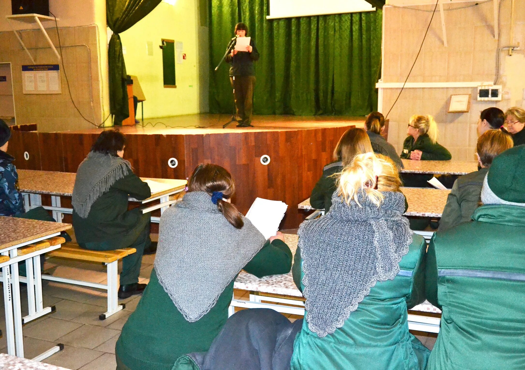 проживающего по адресу заявление. форма заявления родителей директору школы. семьи опекуны. родители проживают по адресу. родители проживают по адресу.