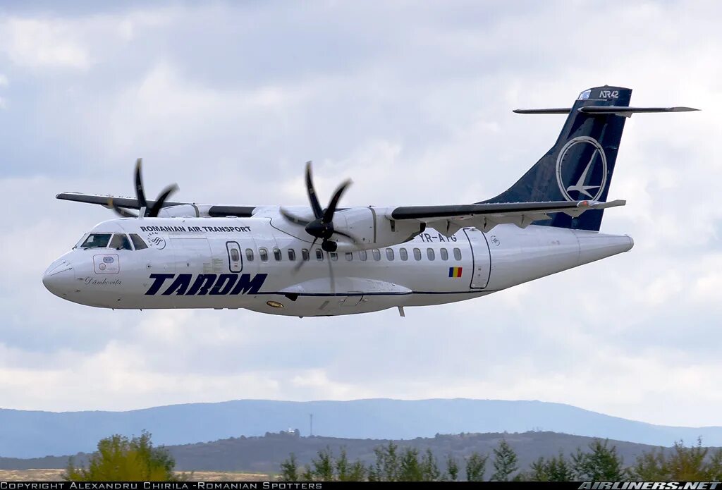 Атр 42. АТР 42-500. ATR ATR 42‑500. ATR 42 самолет. АТР-42-500 самолет.