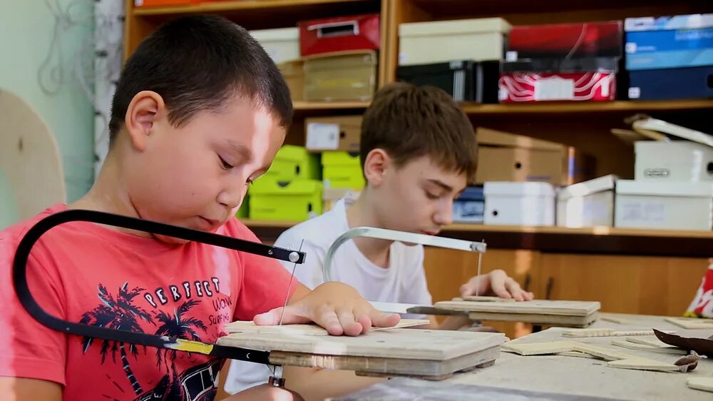 школа 36 мурманск. кружки и секции для детей. город мастеров плакат. эмблема город мастеров для детей. кружок для детей.