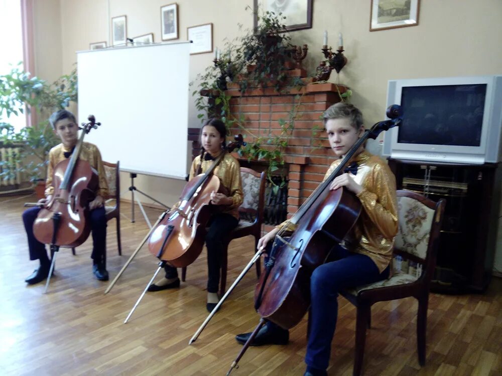 серпуховский музыкально-драматический театр серпухов. музыкальная школа 4 серпухов. серпухов ул чехова 58. музыкальная школа серпухов. музыкальная школа 1 серпухов.