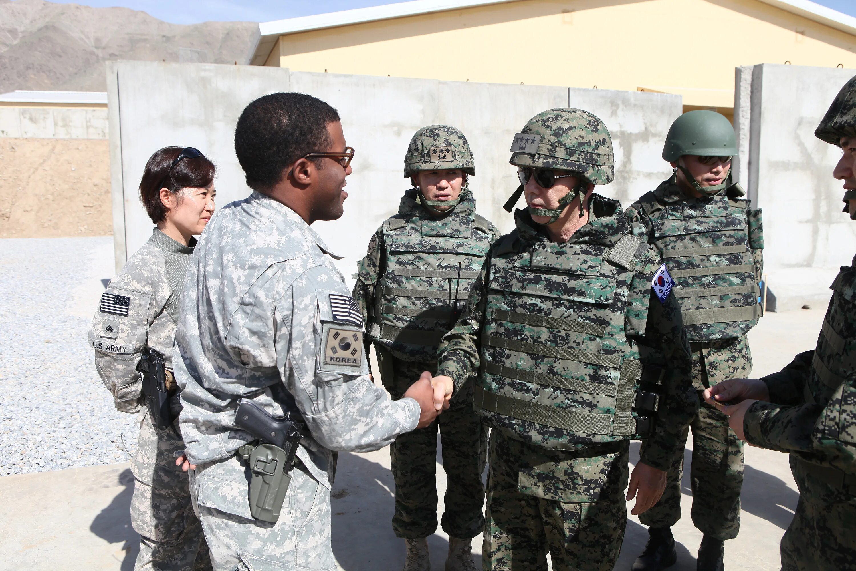 Контингент афганские. Группа контингент. Армия афганистана 1989. Вывод войск в афганистан 1979. Американские войска в афганистане.