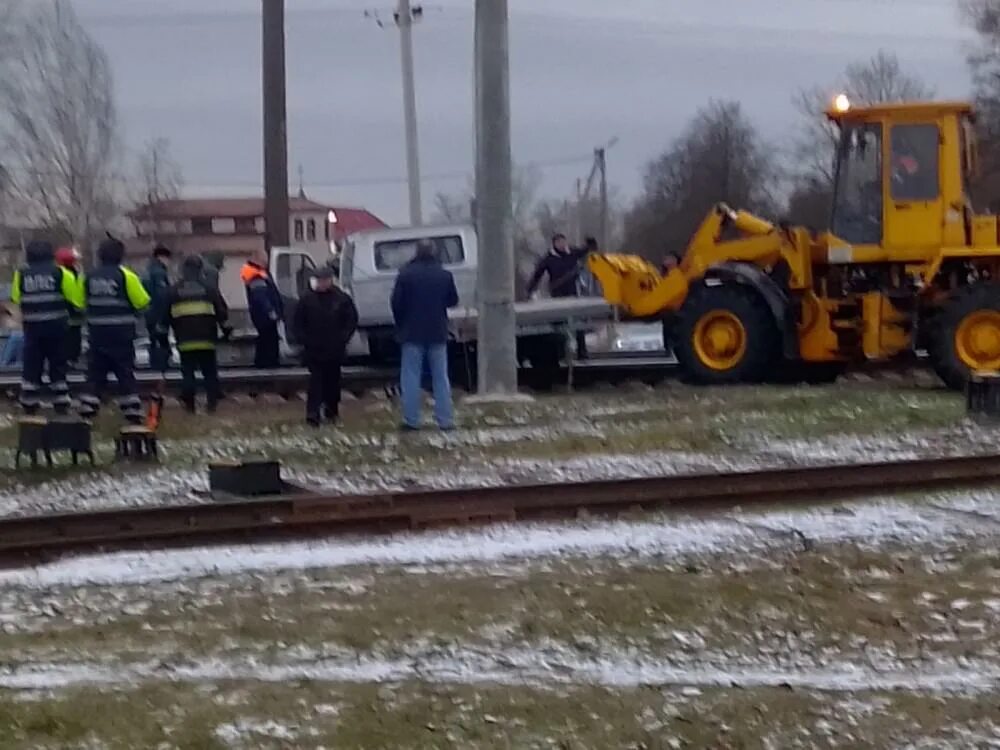 Молодечно сейчас. Путепровод молодечно. трактор на путях под могилевом.