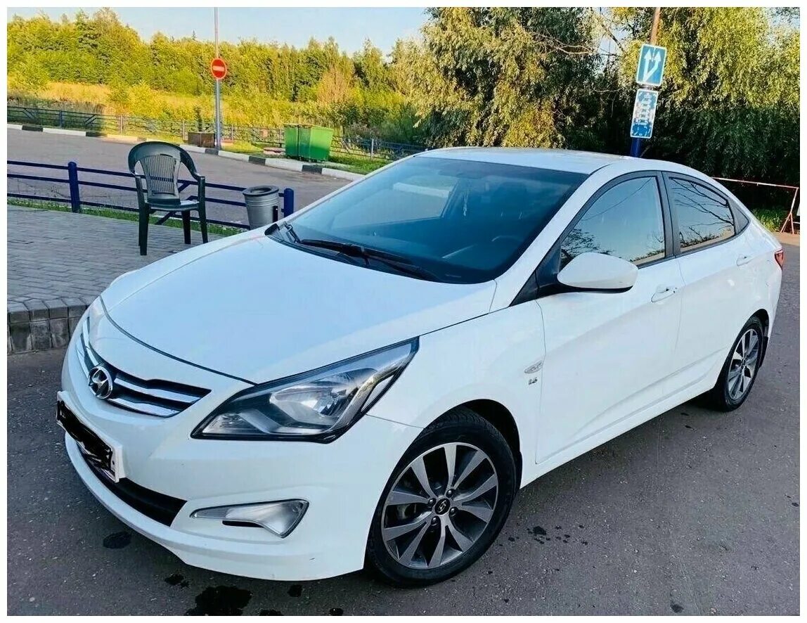Solaris белый. Hyundai solaris 2015. hyundai solaris 2015 седан белый. hyundai solaris 2015 белый. хендай солярис 2015 белый седан.