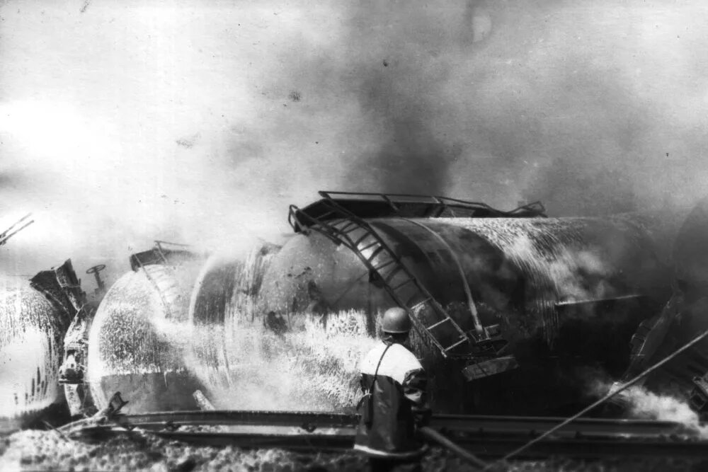 6 октября 1996. Железнодорожная на станции Мыслец 1996 года. Мыслец авария. Техногенные катастрофы железнодорожные.